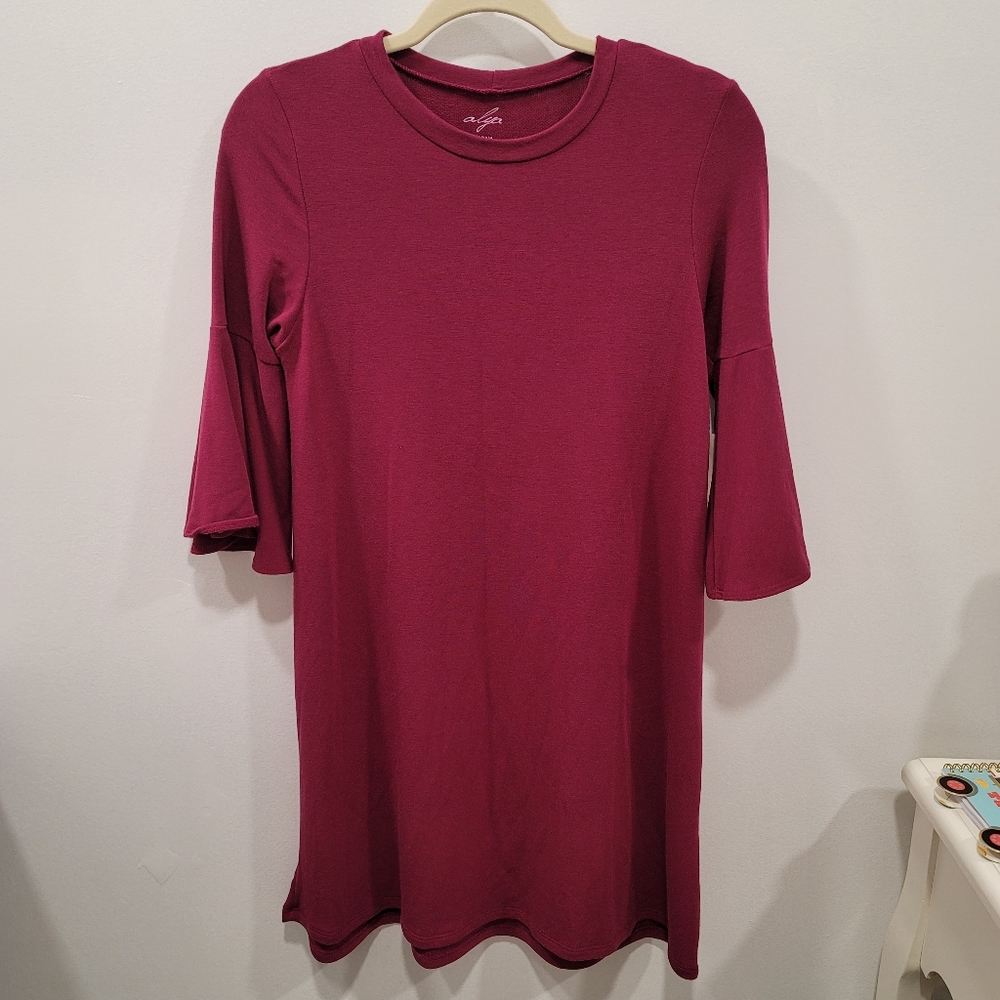 Women's Alya Francesca's T-shirt dress Sz M. Bell 3/4 sleeve